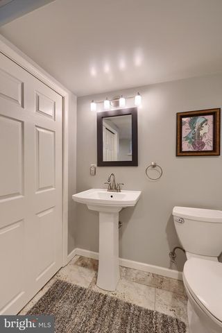 524 W TROUT RUN RD, Ephrata, PA 17522