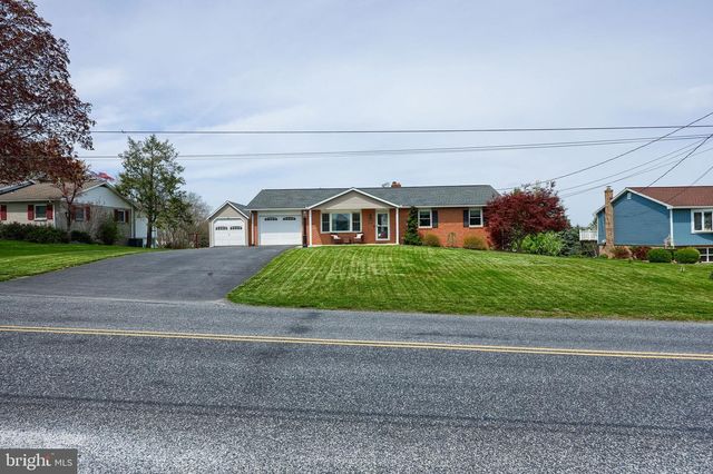 524 W TROUT RUN RD, Ephrata, PA 17522