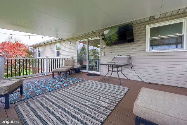 524 W TROUT RUN RD, Ephrata, PA 17522
