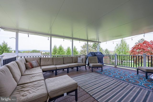 524 W TROUT RUN RD, Ephrata, PA 17522