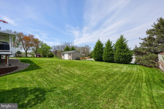524 W TROUT RUN RD, Ephrata, PA 17522