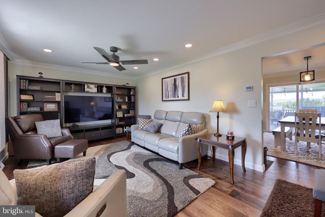 524 W TROUT RUN RD, Ephrata, PA 17522