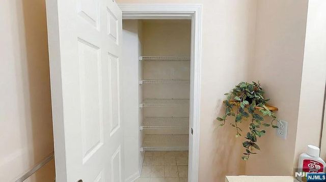 136 Mountainside Drive, Pompton Lakes, NJ 07442