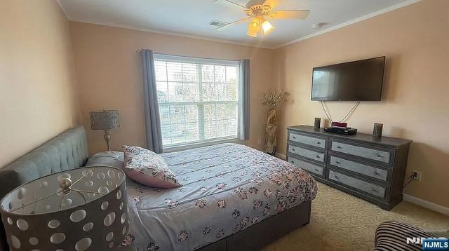 136 Mountainside Drive, Pompton Lakes, NJ 07442