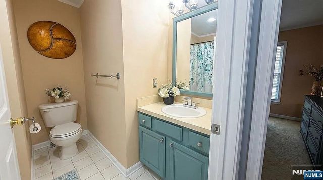 136 Mountainside Drive, Pompton Lakes, NJ 07442