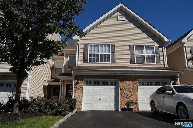 136 Mountainside Drive, Pompton Lakes, NJ 07442