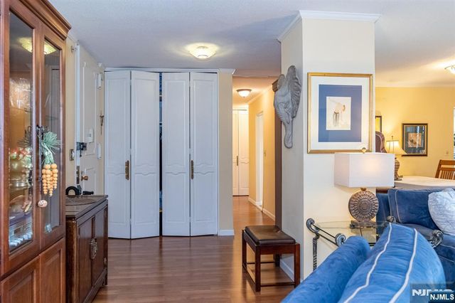 200 Winston 1005, Cliffside Park, NJ 07010