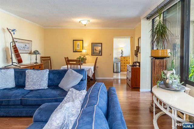 200 Winston 1005, Cliffside Park, NJ 07010