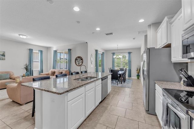 2468 SILVER VIEW DRIVE, Lakeland, FL 33811