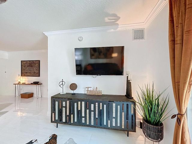 600 S Dixie Highway 630, West Palm Beach, FL 33401