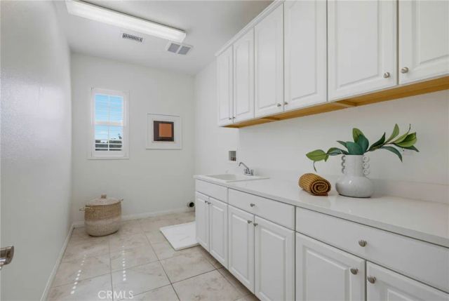 129 Yellow Pine, Irvine, CA 92618