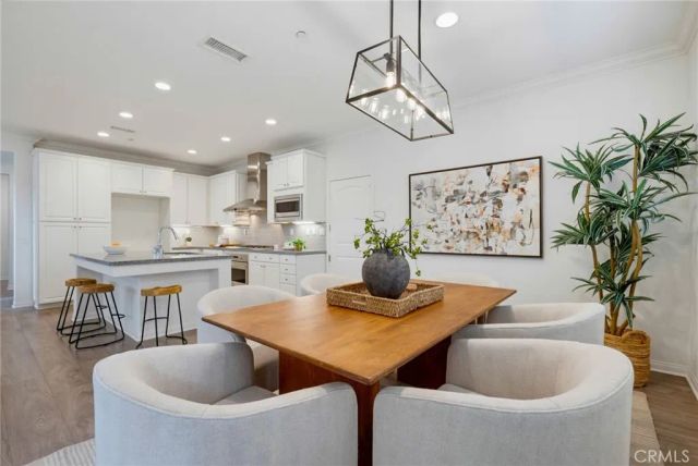 129 Yellow Pine, Irvine, CA 92618