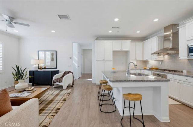 129 Yellow Pine, Irvine, CA 92618