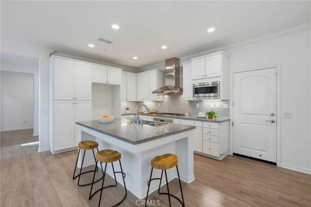 129 Yellow Pine, Irvine, CA 92618
