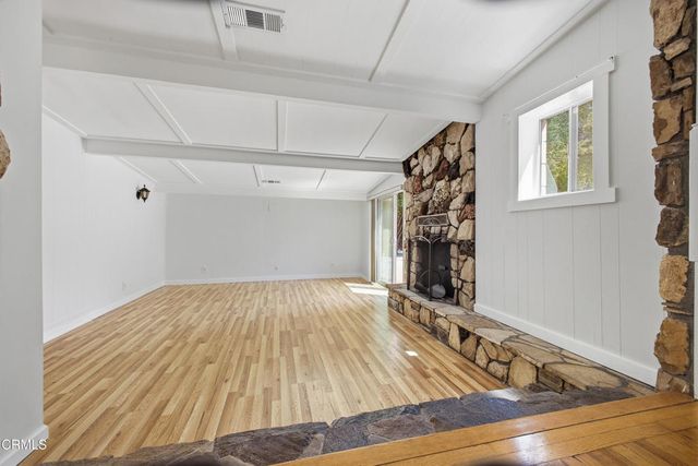 1634 Orange Tree Lane, La Canada Flintridge, CA 91011