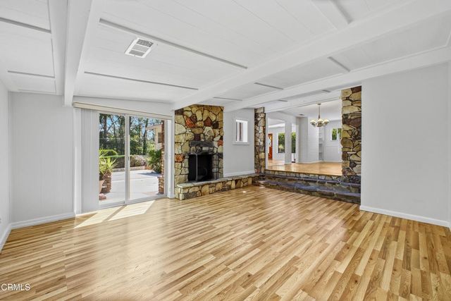 1634 Orange Tree Lane, La Canada Flintridge, CA 91011