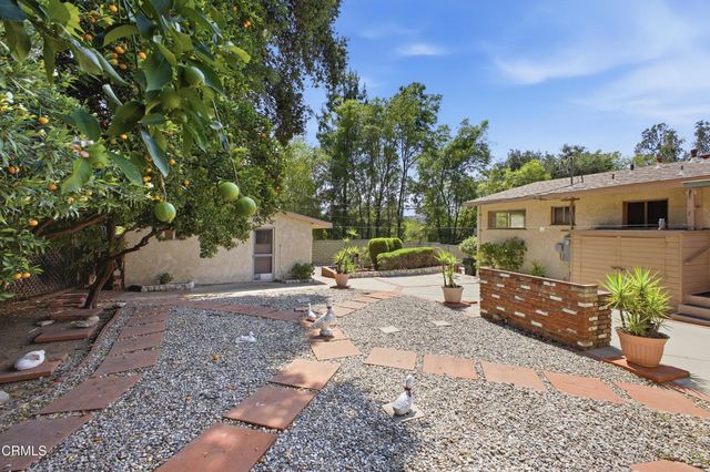 1634 Orange Tree Lane, La Canada Flintridge, CA 91011