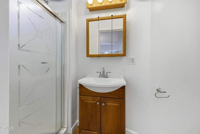 1634 Orange Tree Lane, La Canada Flintridge, CA 91011