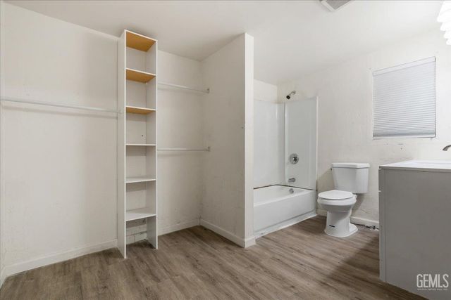 710 Willow Drive, Bakersfield, CA 93308