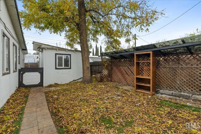 710 Willow Drive, Bakersfield, CA 93308