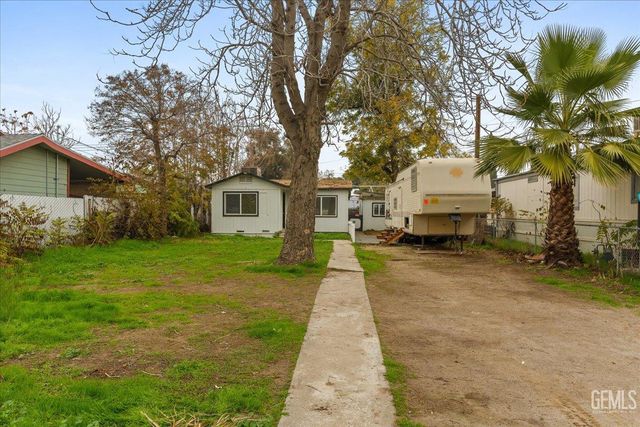 710 Willow Drive, Bakersfield, CA 93308