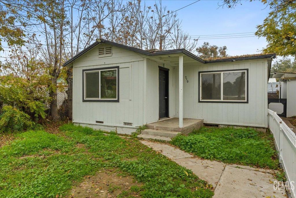 710 Willow Drive, Bakersfield, CA 93308