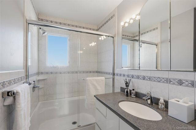 2 Amherst Place, Massapequa, NY 11758