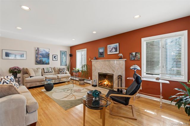 2 Amherst Place, Massapequa, NY 11758