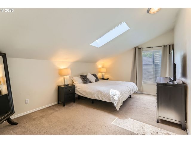 319 Ne HYDE Cir, Hillsboro, OR 97124