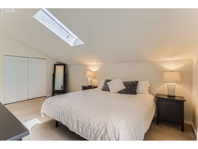 319 Ne HYDE Cir, Hillsboro, OR 97124