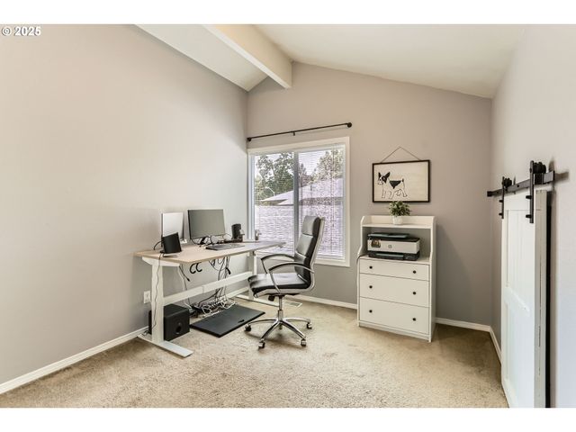 319 Ne HYDE Cir, Hillsboro, OR 97124
