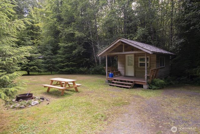 20860 Hoko-Ozette Rd, Clallam Bay, WA 98326