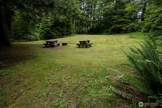 20860 Hoko-Ozette Rd, Clallam Bay, WA 98326