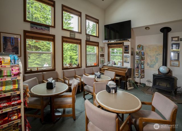 20860 Hoko-Ozette Rd, Clallam Bay, WA 98326