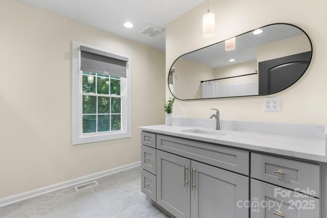 191 Harmony Grove Road, Nebo, NC 28761