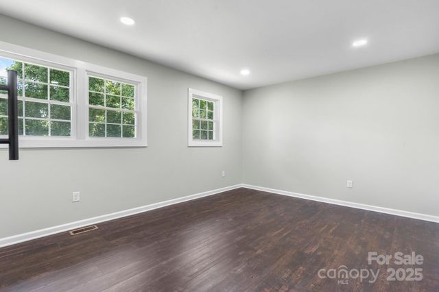 191 Harmony Grove Road, Nebo, NC 28761