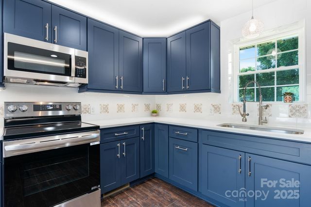 191 Harmony Grove Road, Nebo, NC 28761