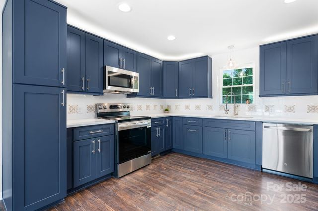 191 Harmony Grove Road, Nebo, NC 28761