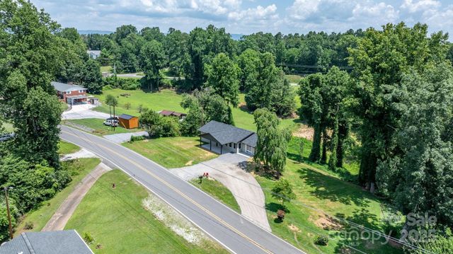 191 Harmony Grove Road, Nebo, NC 28761