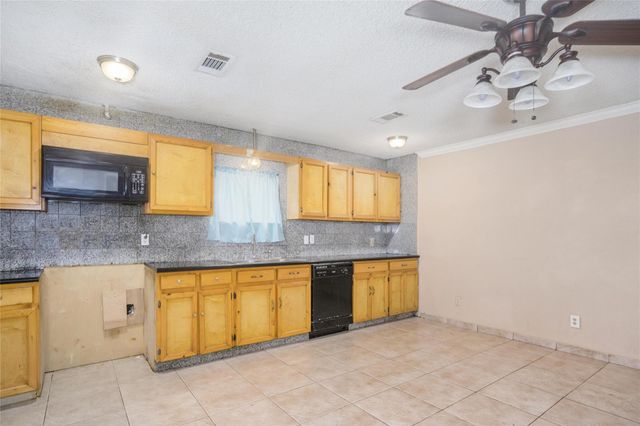 16900 Wellborne Road, Pearland, TX 77584