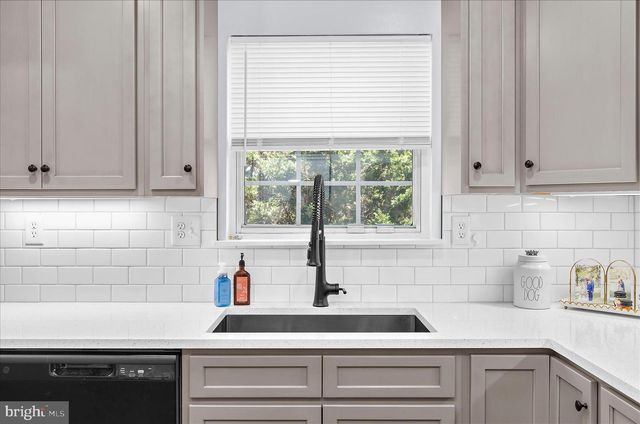 458 LOGAN DR, Westminster, MD 21157