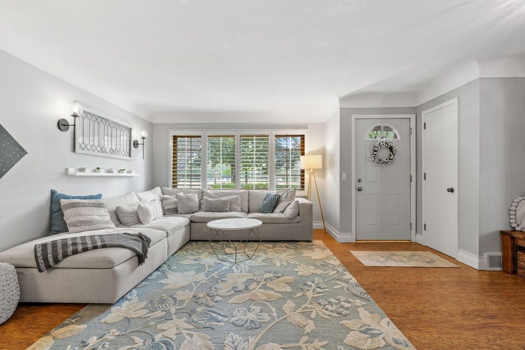 3310 Ulysses Street NE, Minneapolis, MN 55418 — photo 5