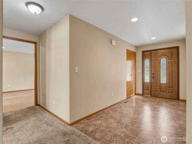 704 Flintstone Drive, Camano Island, WA 98282