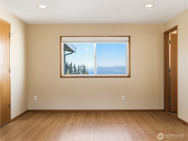 704 Flintstone Drive, Camano Island, WA 98282