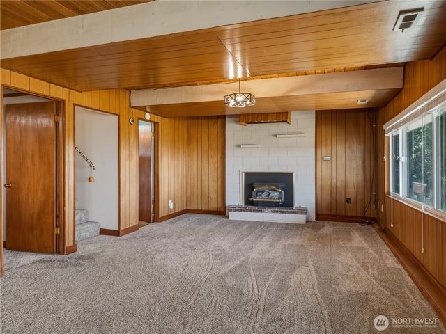 704 Flintstone Drive, Camano Island, WA 98282