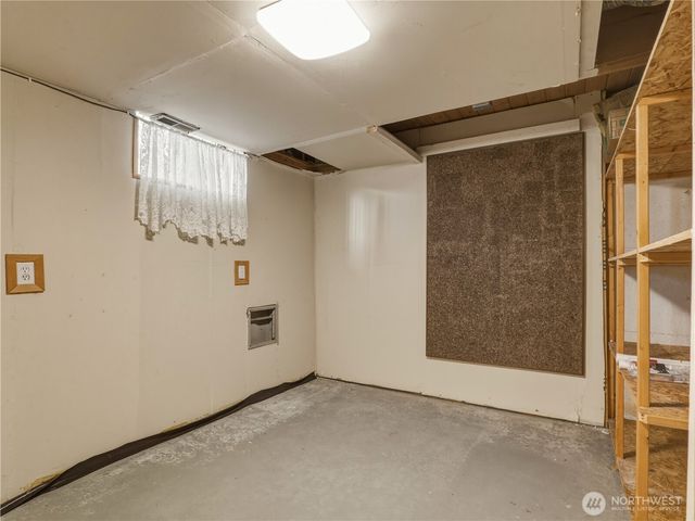 704 Flintstone Drive, Camano Island, WA 98282