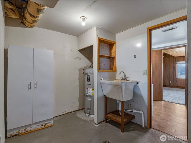 704 Flintstone Drive, Camano Island, WA 98282