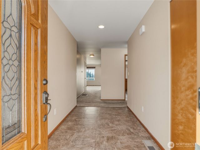 704 Flintstone Drive, Camano Island, WA 98282