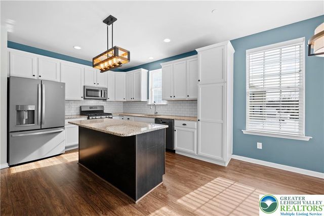 334 Redclover Lane, Upper Macungie Twp, PA 18104