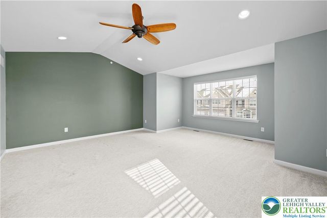 334 Redclover Lane, Upper Macungie Twp, PA 18104